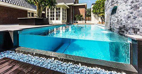 Les précautions d'utilisation de la piscine acrylique.