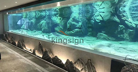 Projet de réservoir d'aquarium en acrylique dans le hall de l'hôtel de Nantong.