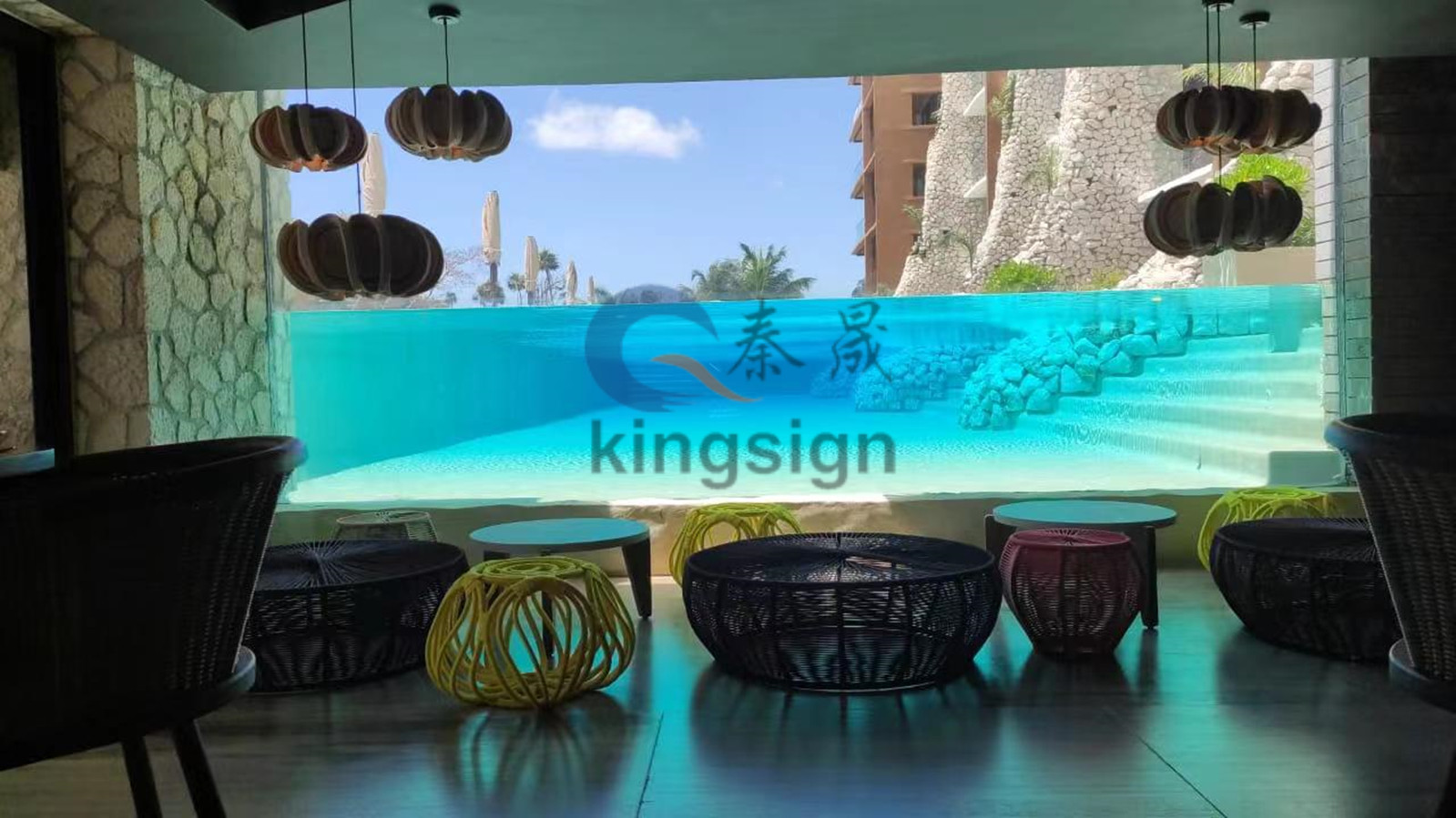 Fenêtre acrylique de piscine d'hôtel